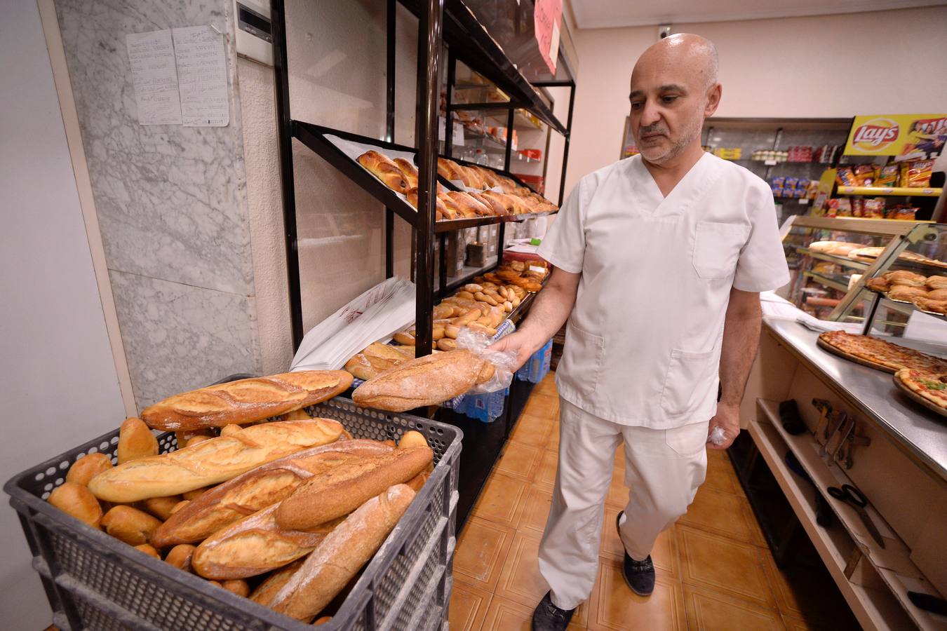 Fotos: Los panaderos celebran la norma que ordena el sector