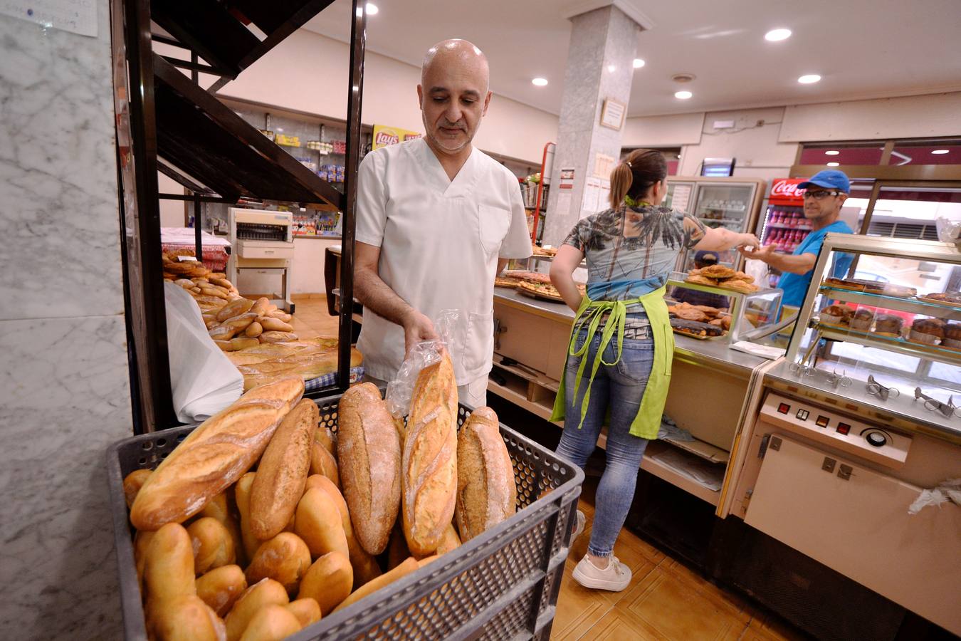 Fotos: Los panaderos celebran la norma que ordena el sector