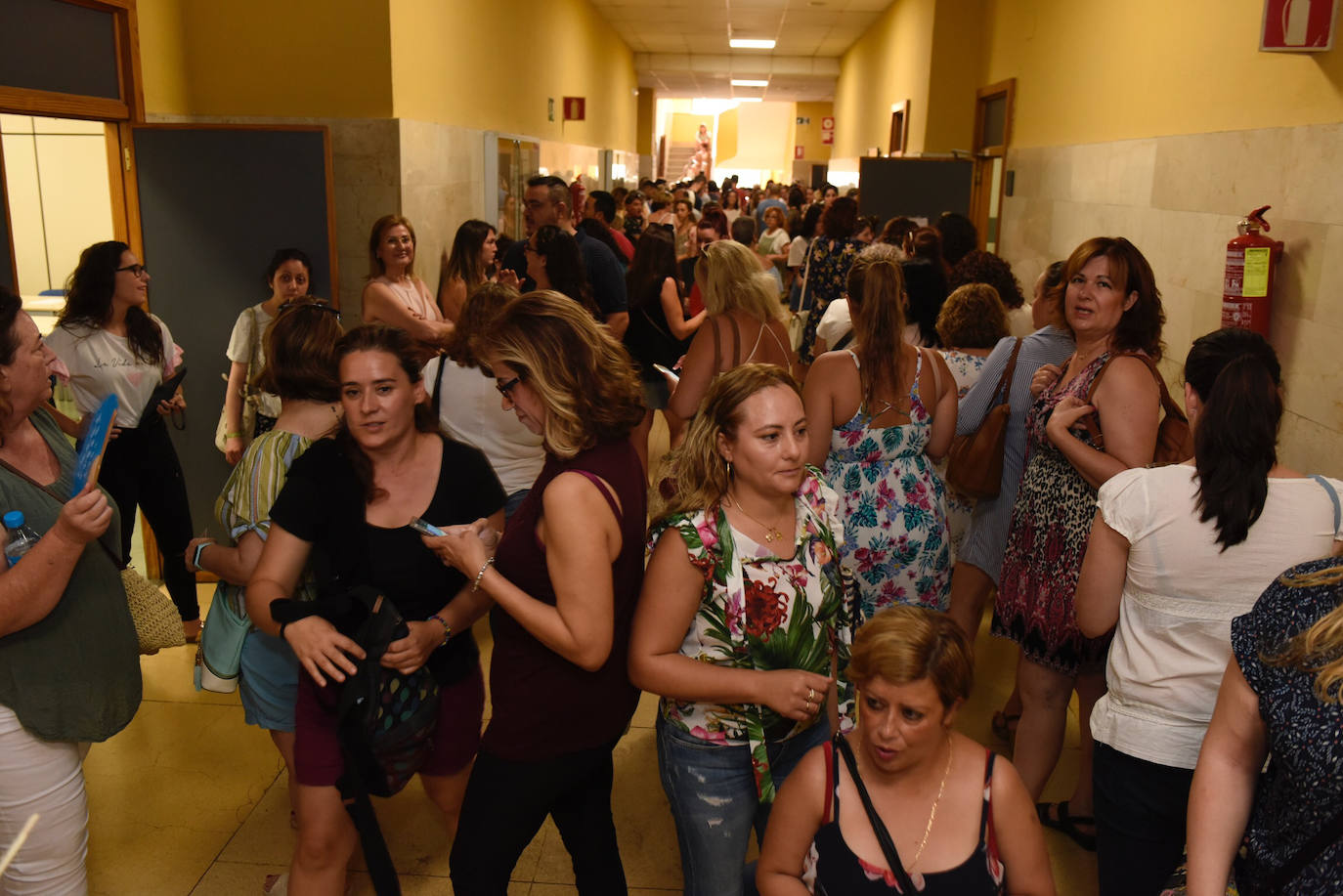 Más de 12.000 opositores se han presentado al examen para conseguir una de las 1.146 plazas de Auxiliar de Enfermería en la Región de Murcia