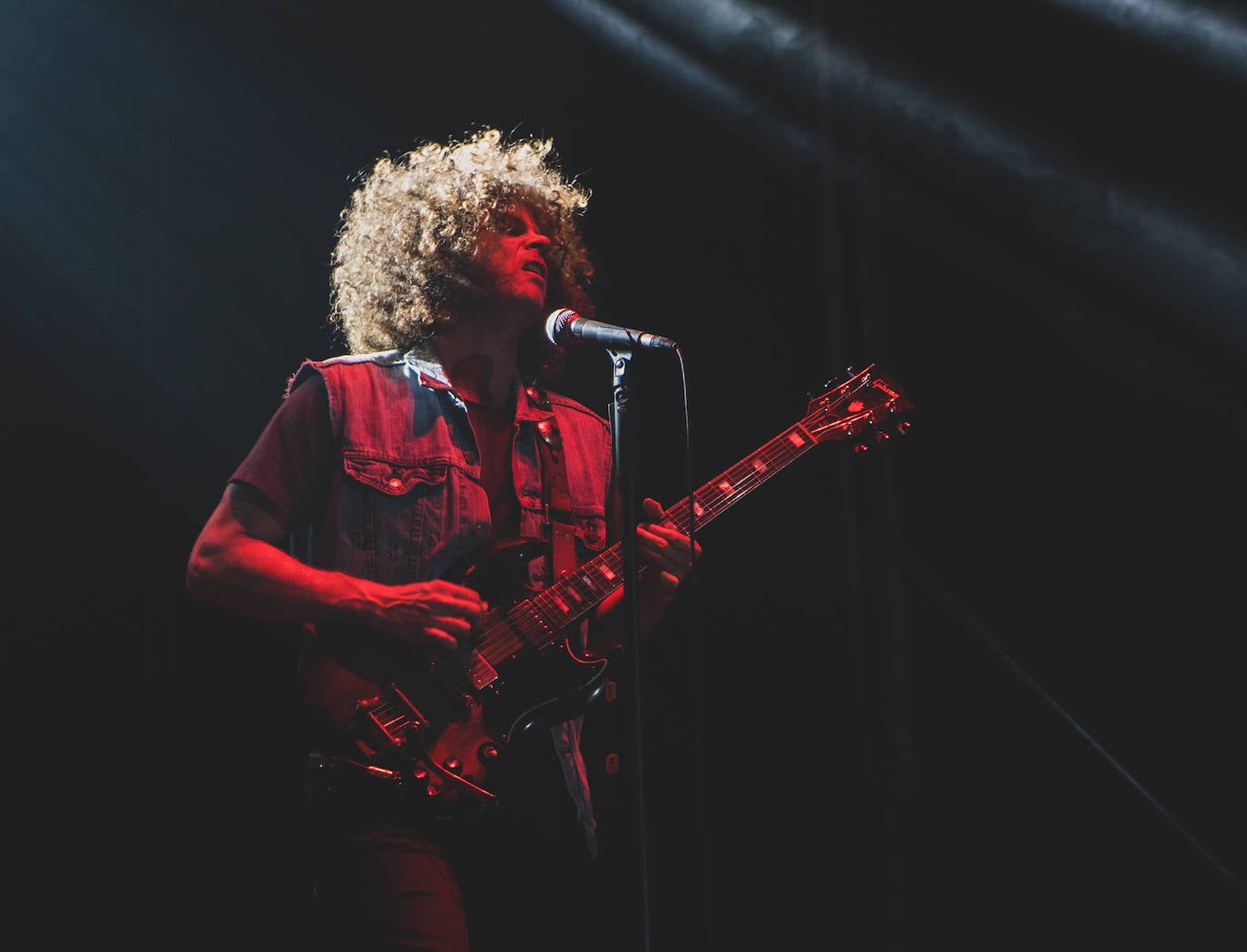 Las guitarras afiladas de Wolfmother fueron bienvenidas en el escenario más rockero del festival.