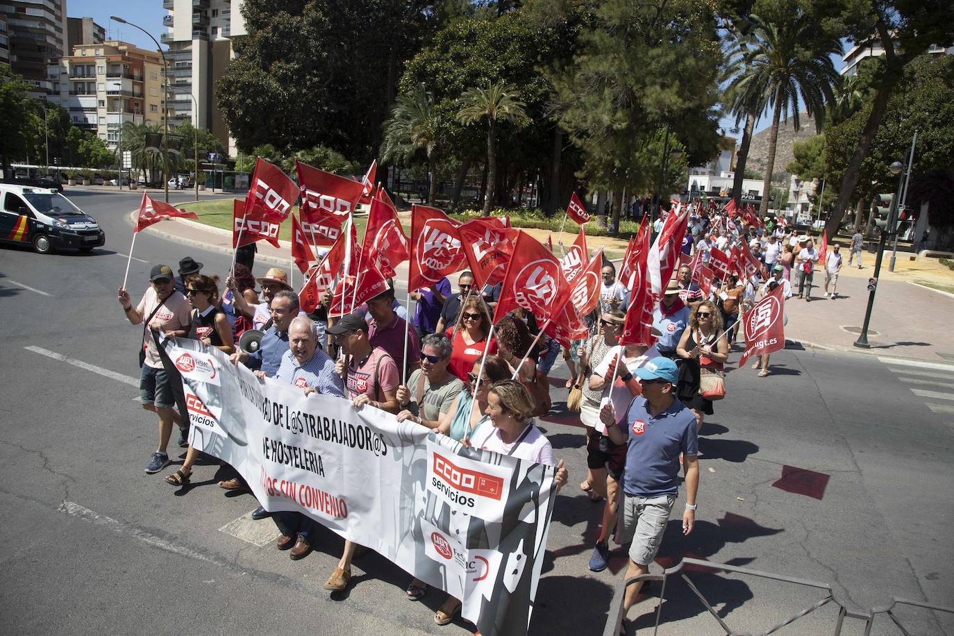 CC OO y UGT trasladaron sus reivindicaciones a los grupos parlamentarios