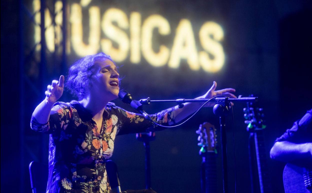 Luisa Sobral, en el concierto de este sábado en La Mar de Músicas. 