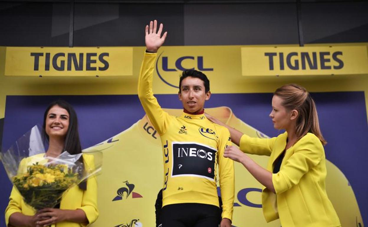 Egan Bernal, con el maillot amarillo de líder del Tour de Francia. 