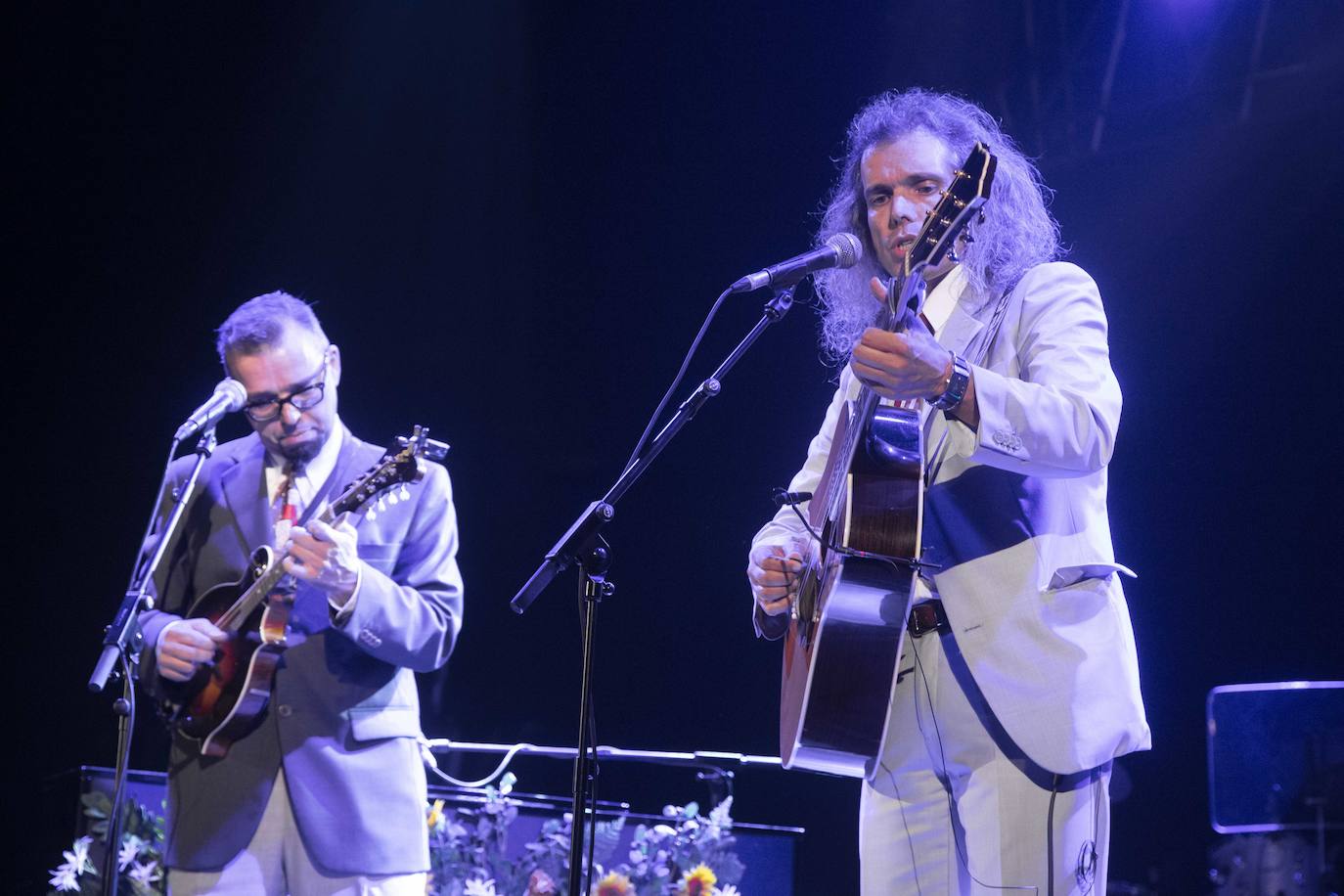 Niño de Elche, Los Hermanos Cubero y Amaia protagonizaron la noche del viernes en Cartagena.