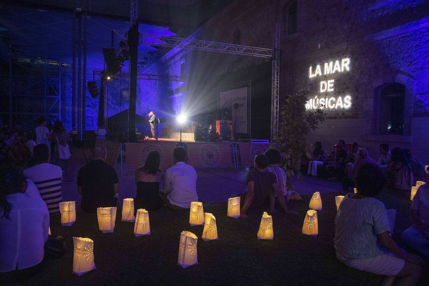 Niño de Elche, Los Hermanos Cubero y Amaia protagonizaron la noche del viernes en Cartagena.