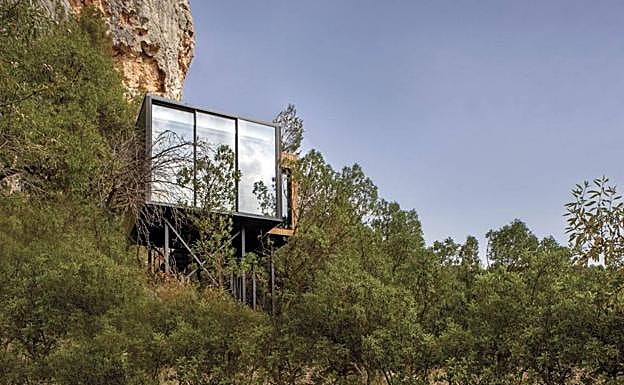 Lujo 'ecofrendly'. Aspecto exterior de una de las suite dobles del hotel. 