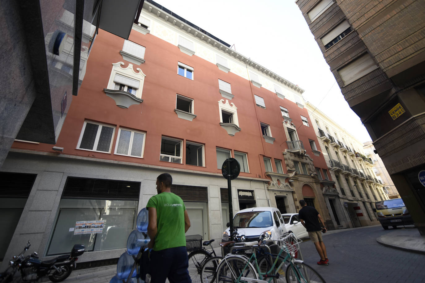 Los inmuebles se encuentran en las calles González Adalid, PintorVillacís y Sagasta.