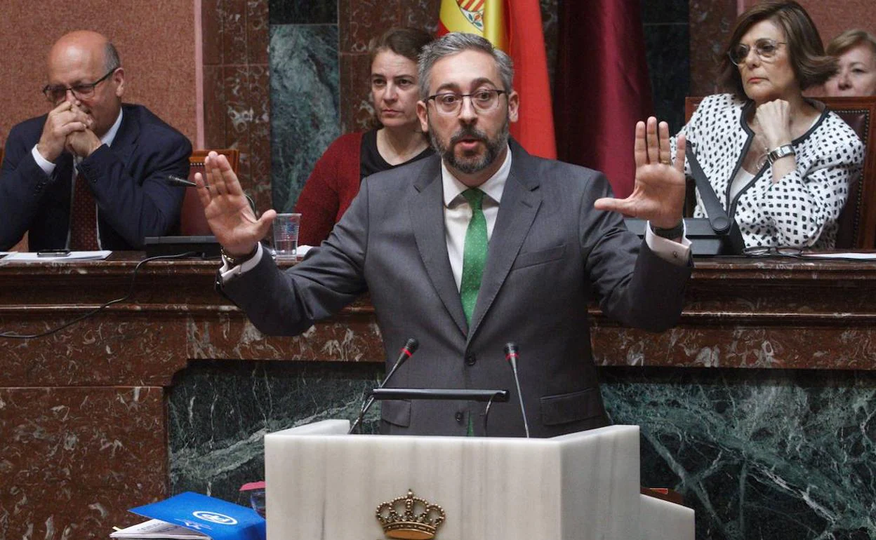 Víctor Martínez, en su etapa como portavoz del PP en la Asamblea Regional.