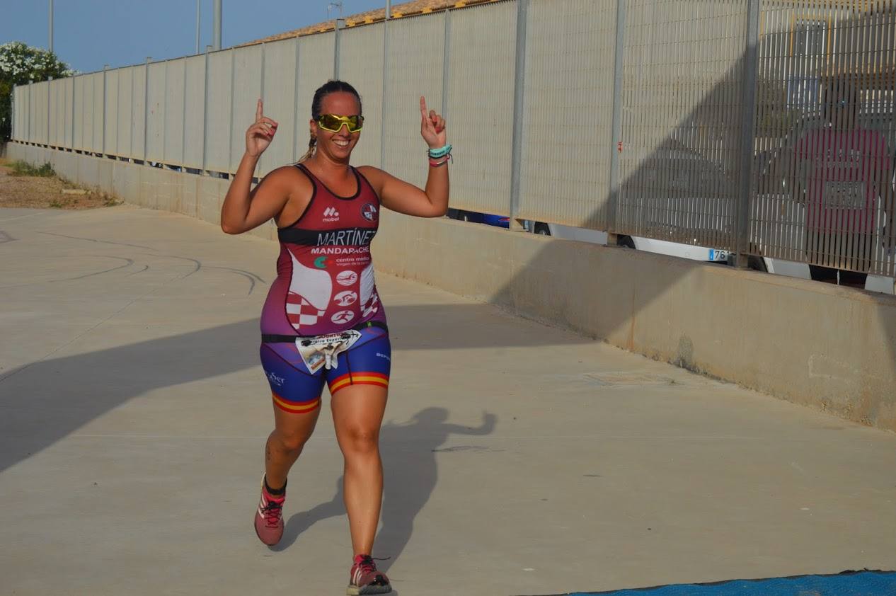 El corredor del C.A. Mandarache Cartagena completa los 5 kilómetros en 19:08 minutos, por los 22:54 de la atleta del Grupo Alcaraz