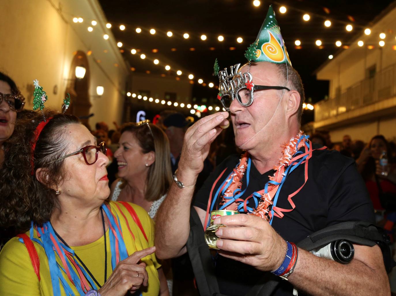 25 años después del apagón que, el 31 de diciembre de 1994, impidió a los vecinos de la localidad granadina de Bérchules seguir por televisión las doce campanadas, este pequeño pueblo de la Alpujarra granadina vuelve a multiplicar un verano más su población para celebrar su colorida y calurosa Nochevieja de agosto.