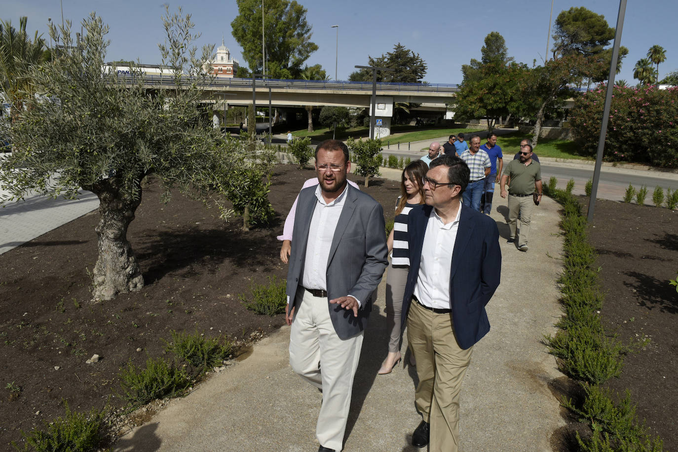 El nuevo espacio, de 200 metros de extensión, alberga especies típicas de la ribera del río como almeces, chopos y olmos.