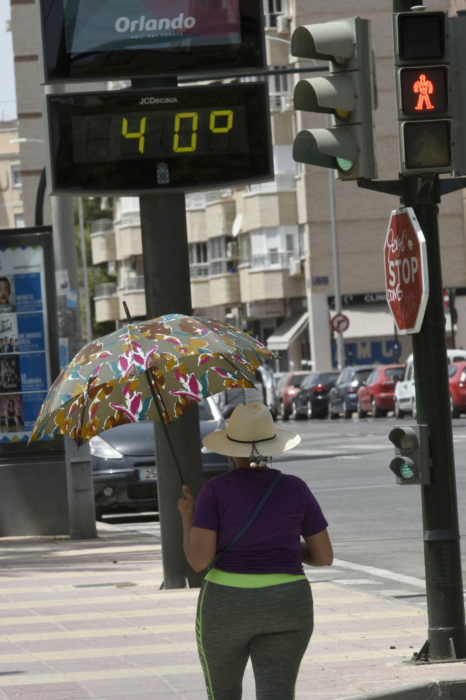 Los sindicatos alertan del riesgo para 120.000 asalariados del campo y la obra en la Región de Murcia.