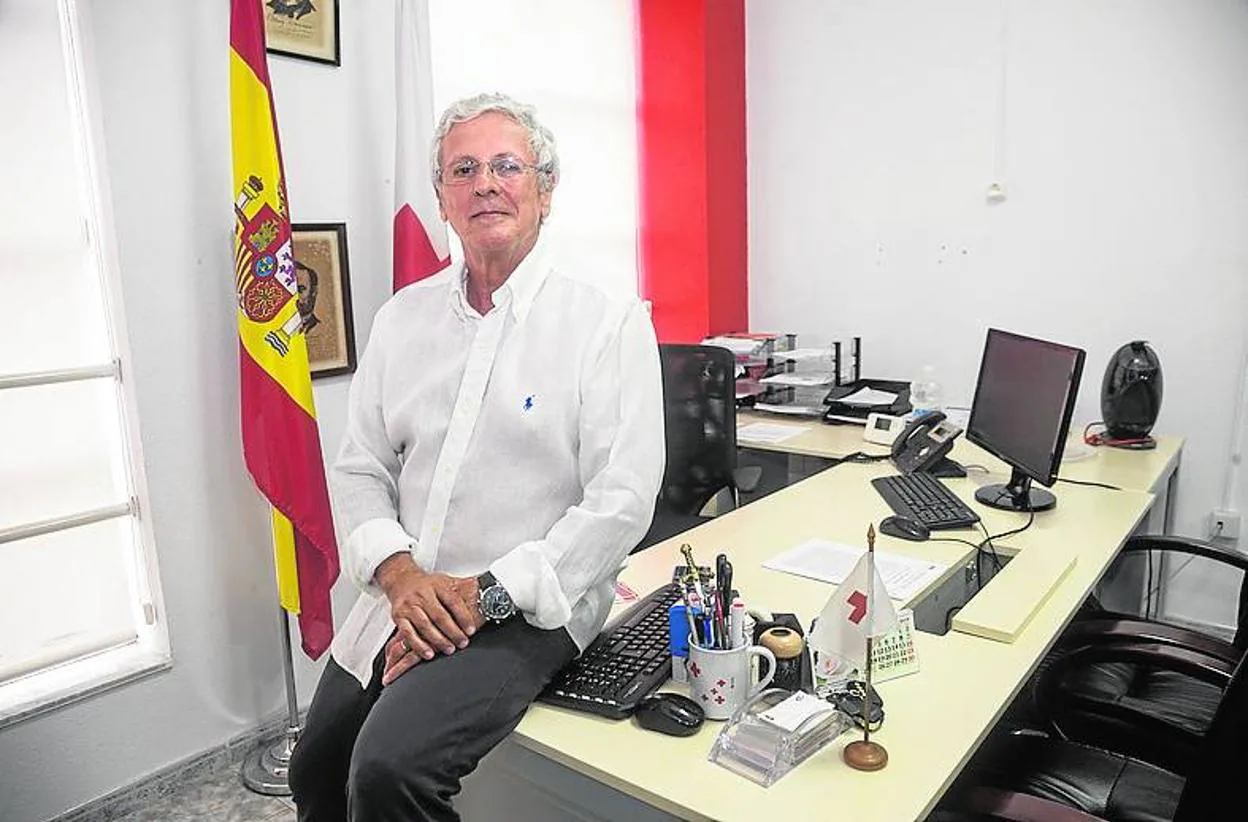 Andrés Ros, en su despacho de la Cruz Roja. 