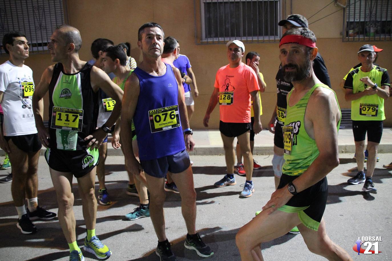 El atleta del Mobel Automenor Running Team se lleva el triunfo con un tiempo de 33:15 minutos, por los 40:45 para la corredora del C.D. Runtritón