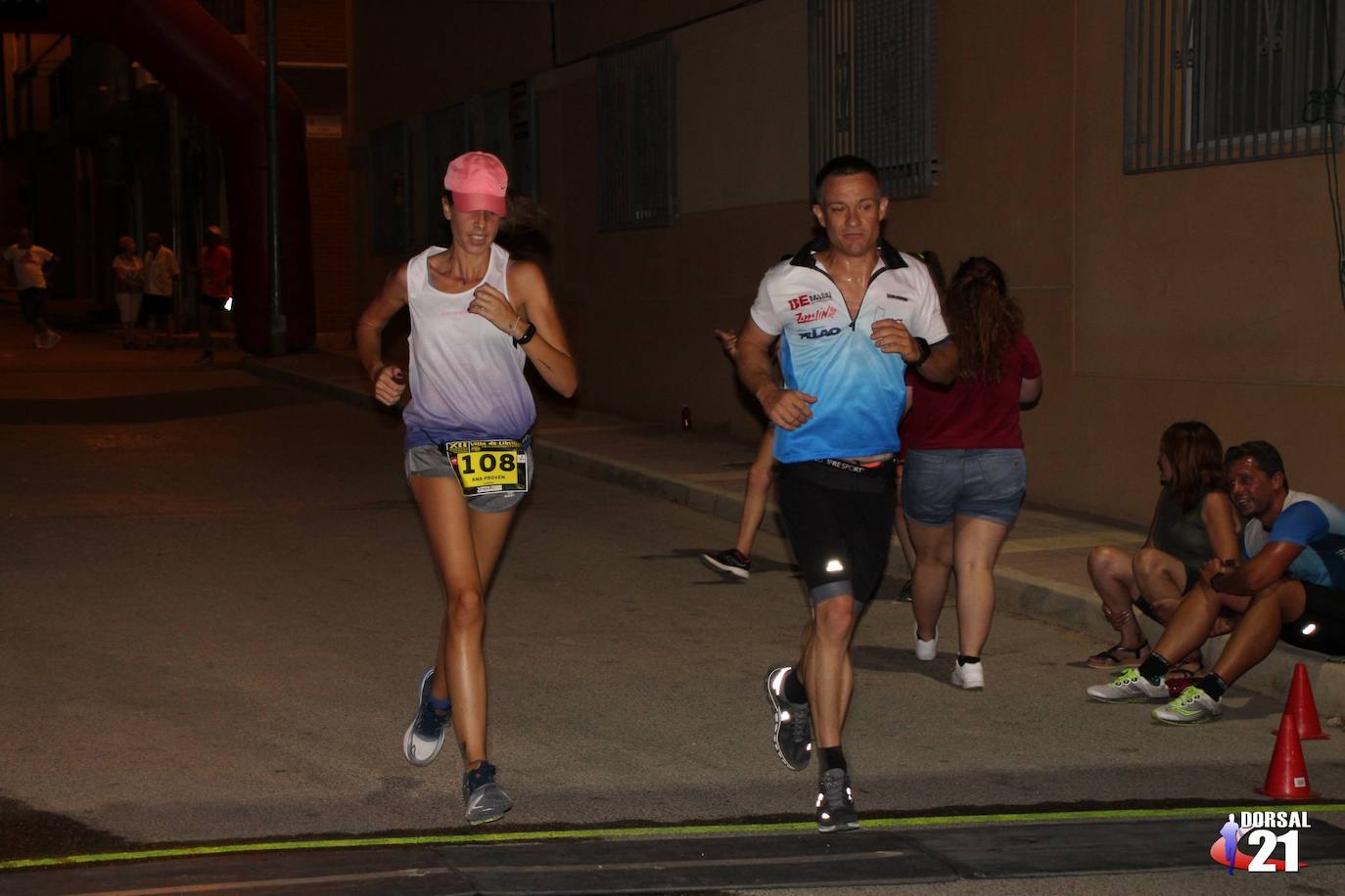 El atleta del Mobel Automenor Running Team se lleva el triunfo con un tiempo de 33:15 minutos, por los 40:45 para la corredora del C.D. Runtritón