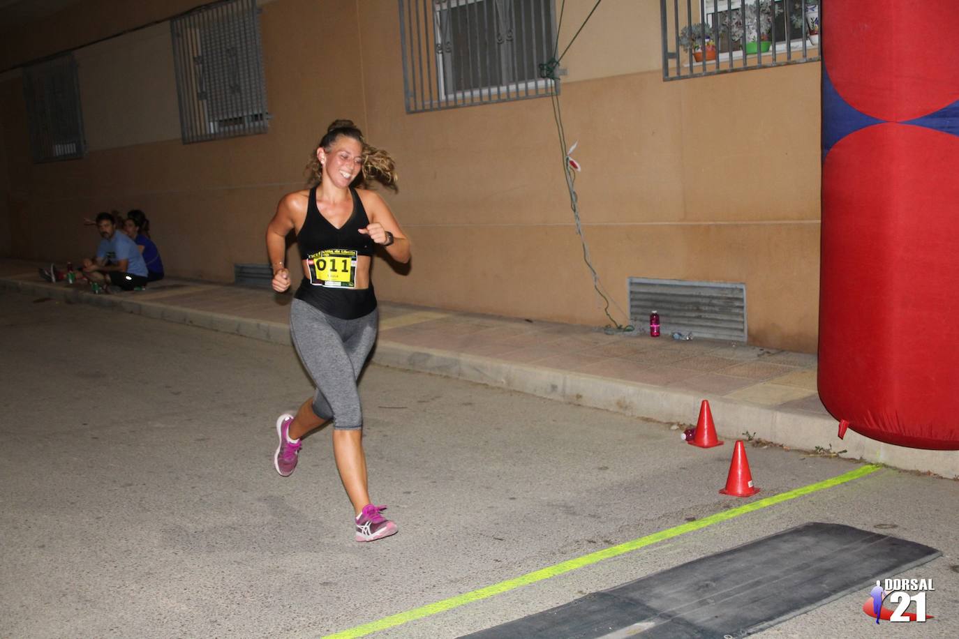 El atleta del Mobel Automenor Running Team se lleva el triunfo con un tiempo de 33:15 minutos, por los 40:45 para la corredora del C.D. Runtritón