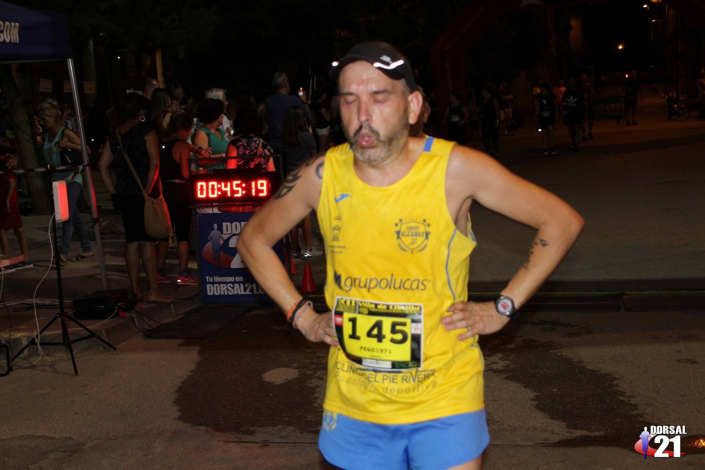 El atleta del Mobel Automenor Running Team se lleva el triunfo con un tiempo de 33:15 minutos, por los 40:45 para la corredora del C.D. Runtritón