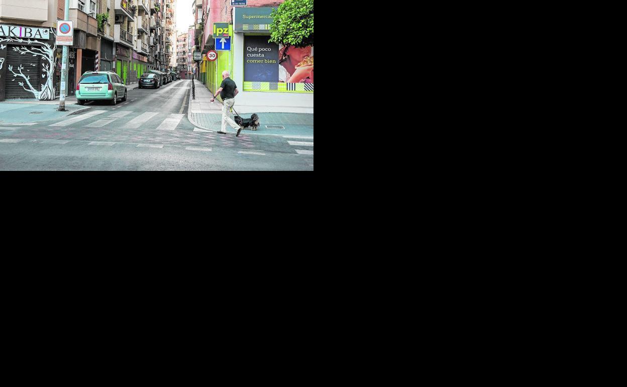 La calle en la que, según la Policía Nacional, fue encontrada la víctima. 