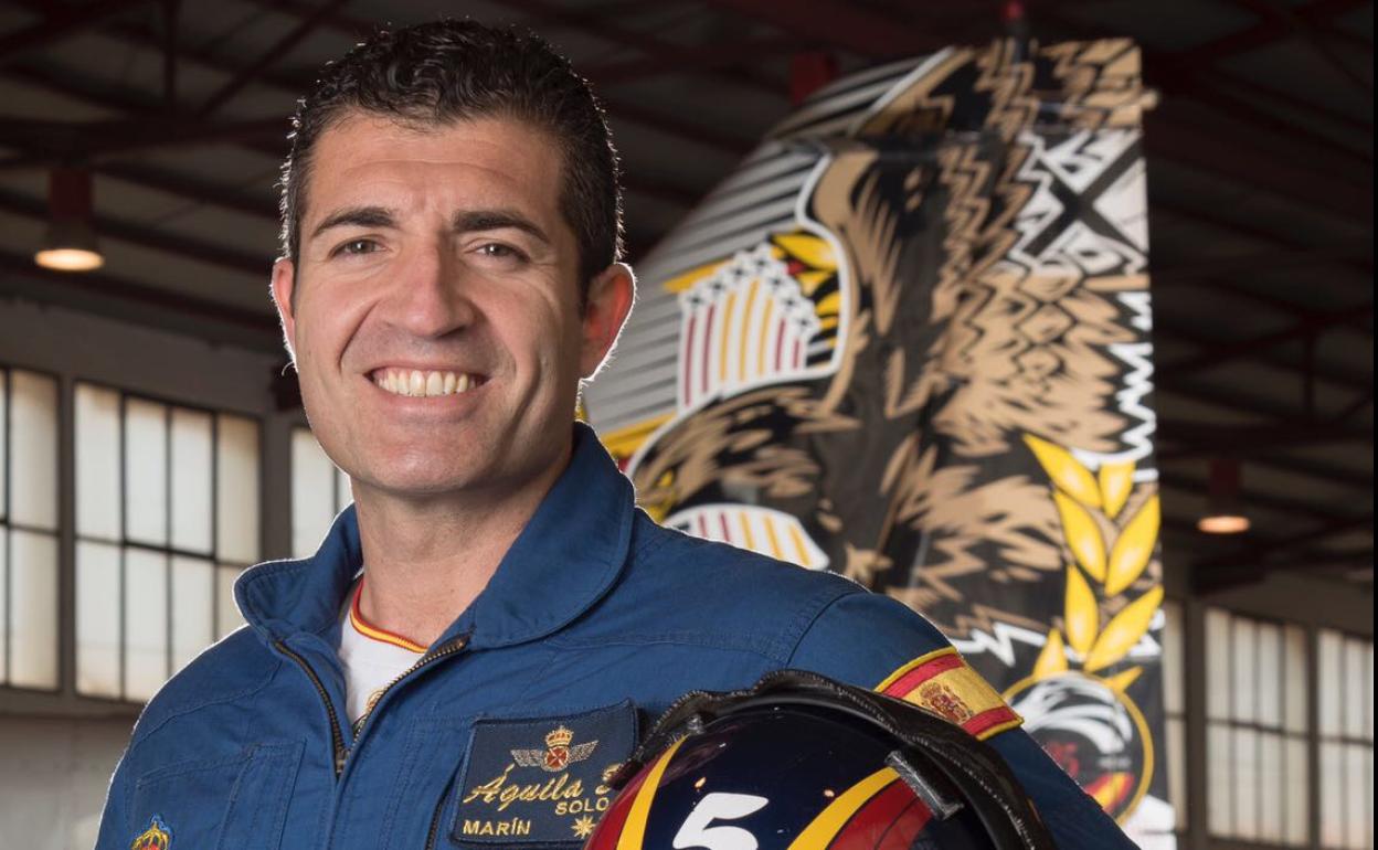 Francisco Marín Núñez, en una imagen como piloto de la Patrulla Águila. 
