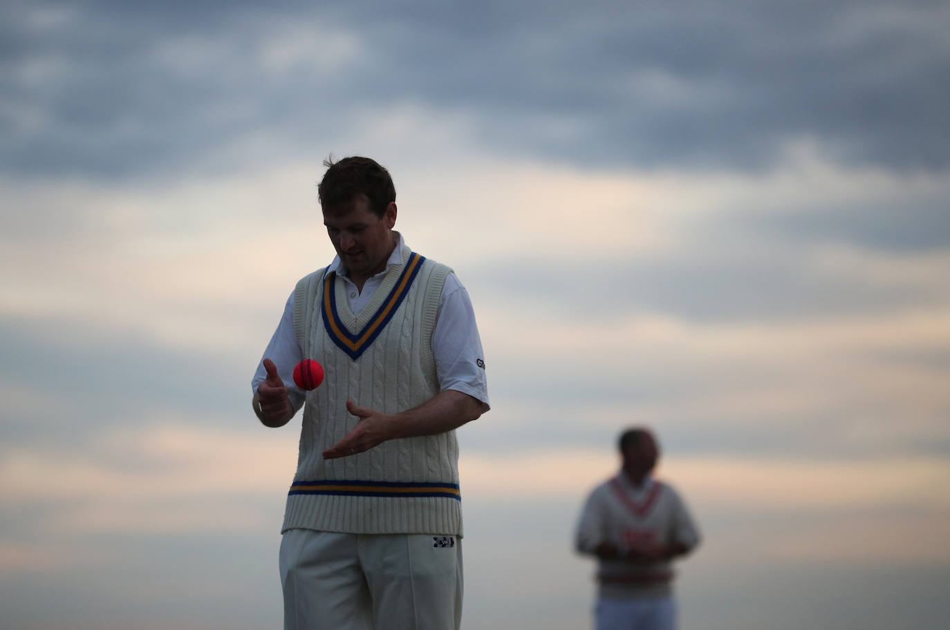 Cada año, en los 'Brambles sandback', se juega un partido de cricket sobre la arena que queda ante la subida de las mareas