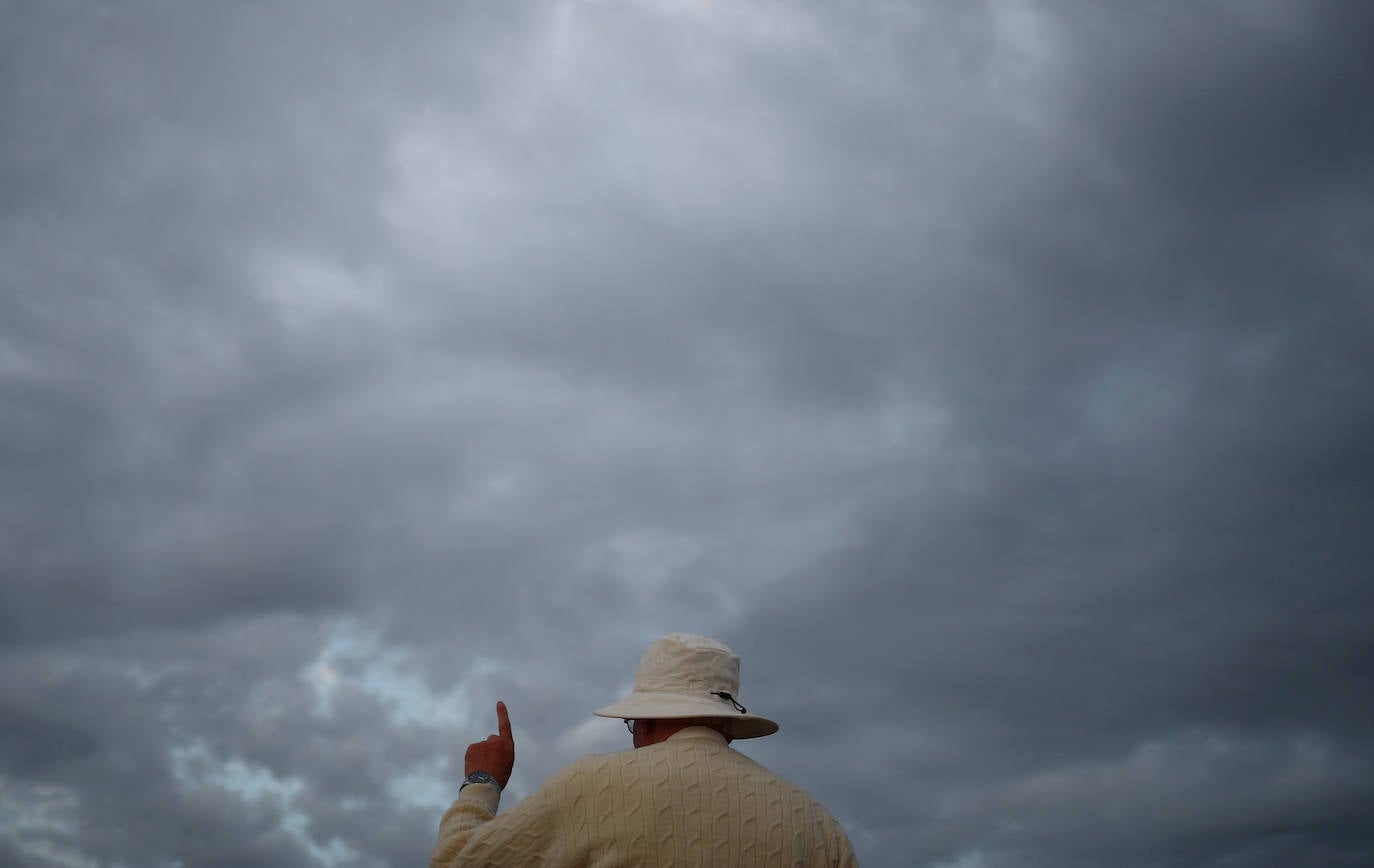 Cada año, en los 'Brambles sandback', se juega un partido de cricket sobre la arena que queda ante la subida de las mareas