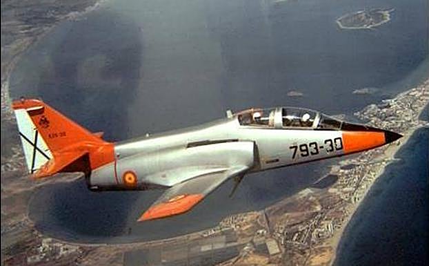 Casa 101 sobrevolando el Mar Menor (1980). 