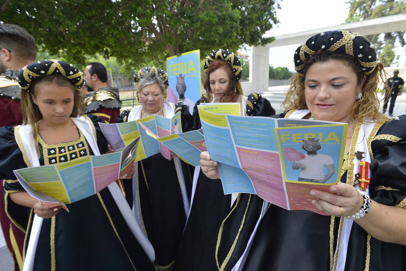 La gran inauguración del paseo fluvial 'Murcia Río' será este sábado, con malabaristas y atracciones de circo, música, danza, animación infantil y esgrima