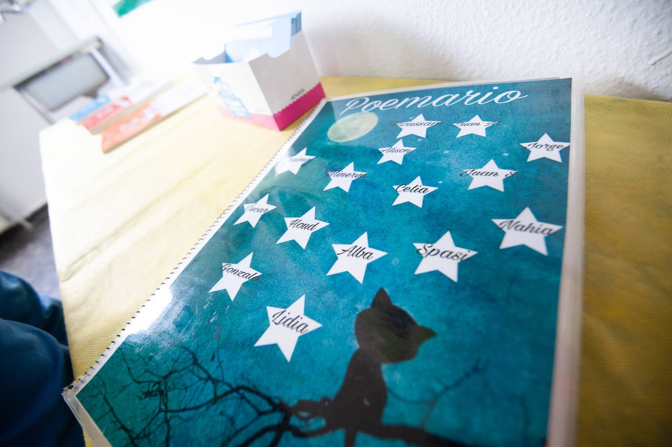 NIños en la vuelta al cole en un centro escolar de Archena.