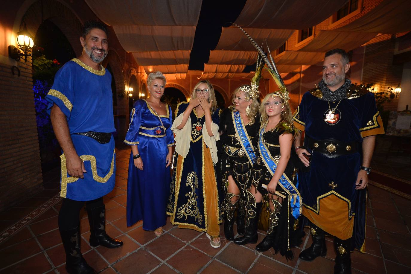 El restaurante Rincón Huertano acogió el viernes por la noche la Cena Medieval, en la que brillaron con luz propia el Rey Aben Hud 2019, Agustín Belda Lario y su favorita, su hija Carmina y el Infante Alfonso 2019, Alejandro García Serón, junto a su esposa y reina, Berta García.