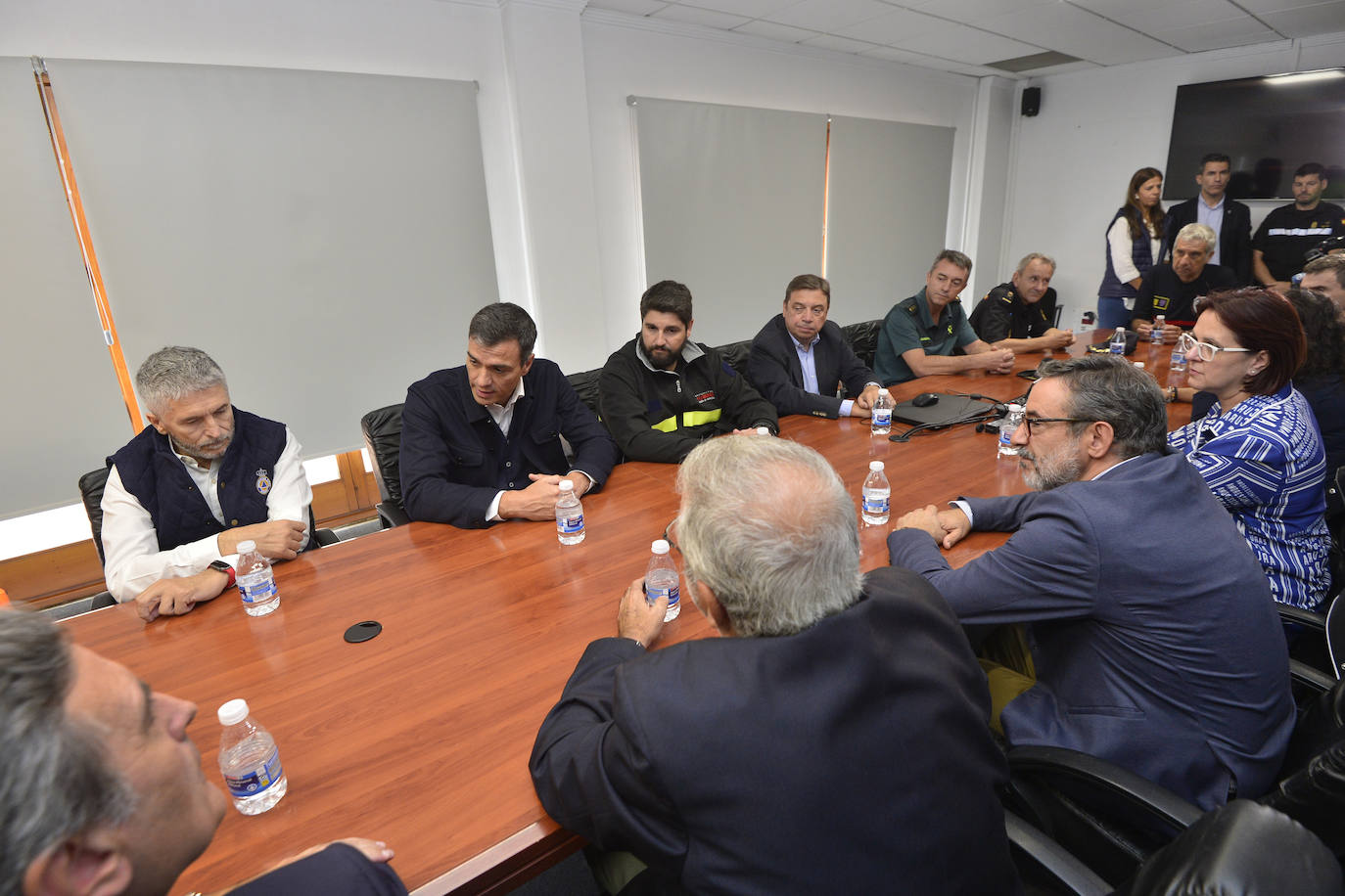 El presidente del Gobierno visita Los Alcázares para interesarse por los daños que el intenso temporal ha causado en la Región de Murcia en los últimos días