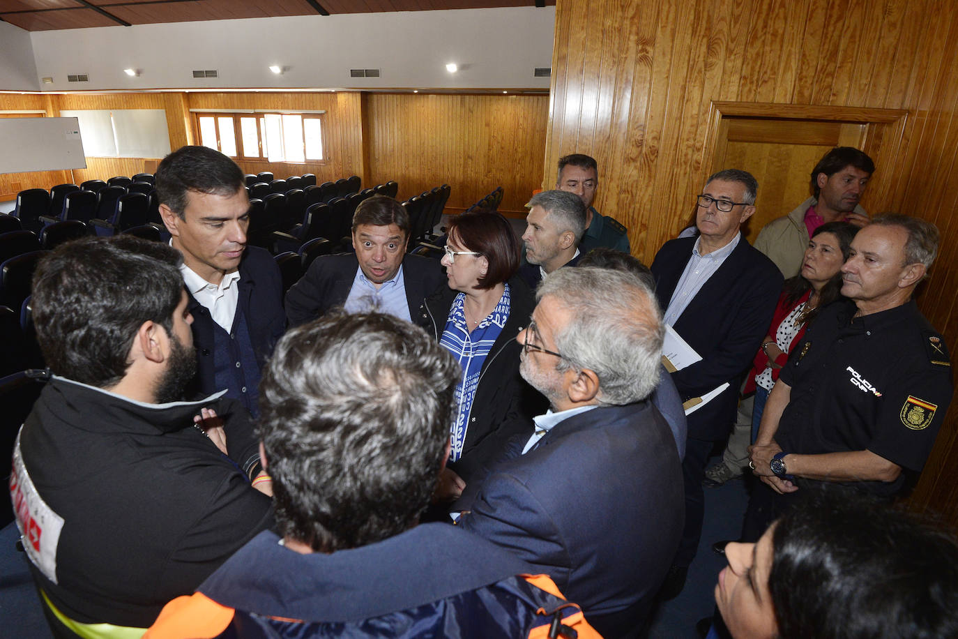 El presidente del Gobierno visita Los Alcázares para interesarse por los daños que el intenso temporal ha causado en la Región de Murcia en los últimos días