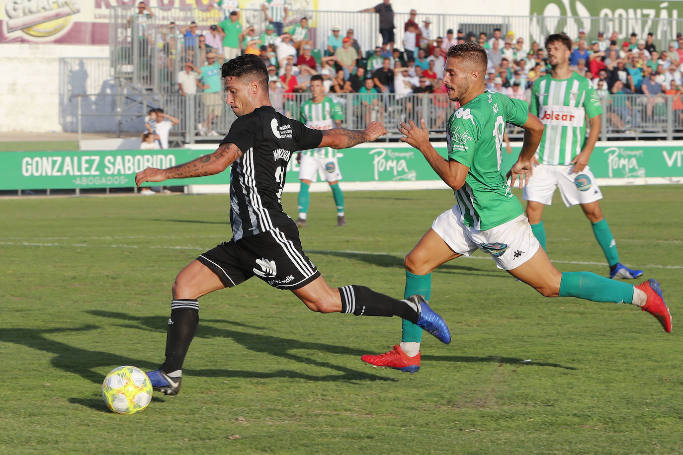 Un golazo de Manu Viana da la victoria a los de Munúa en Sanlúcar de Barrameda