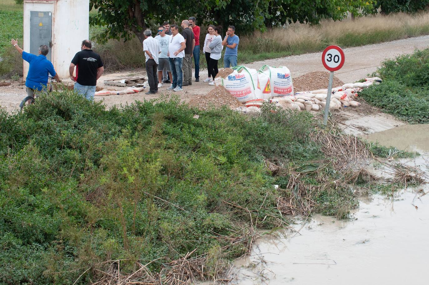 Recorrido por las localidades de Alquerías, Beniel y Llano de Brujas, donde el temporal causó cuantiosos destrozos