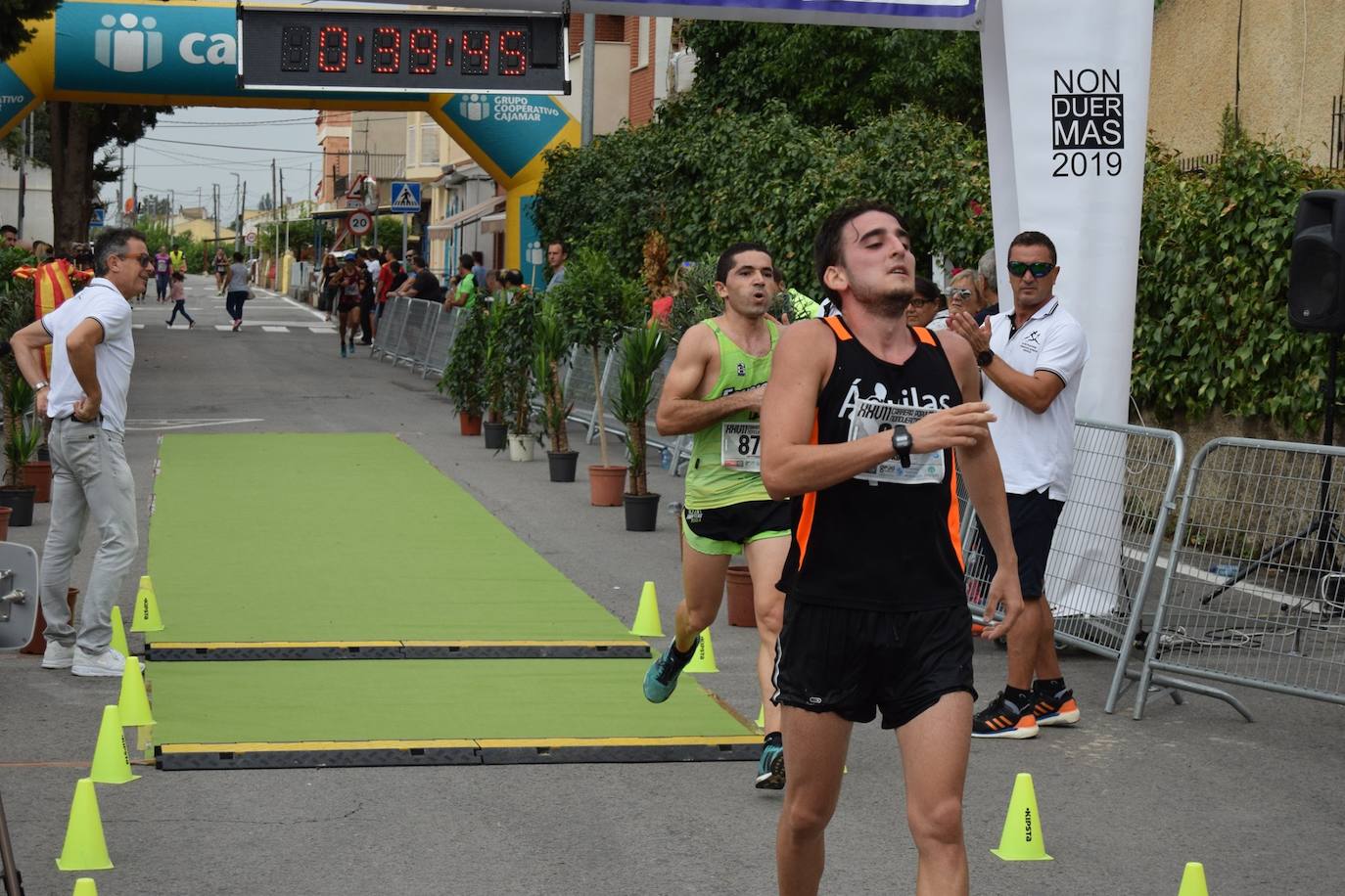 El atleta del Grupo Alcaraz se lleva la XXVII Carrera Popular de la pedanía murciana con un tiempo de 36:06 minutos, por los 43:42 para la corredora del Bathco Running Team