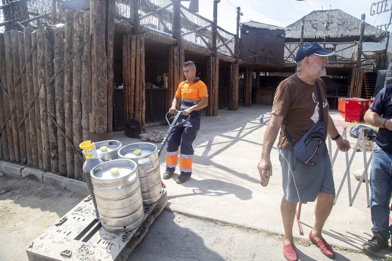 Tropas y legiones equipan sus cuarteles para la fiesta