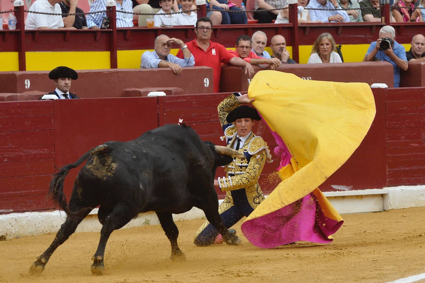 Fotos: Debut y puerta grande para José María trigueros