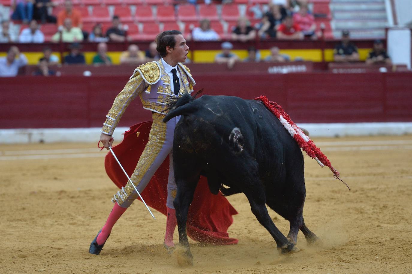 Fotos: Debut y puerta grande para José María trigueros