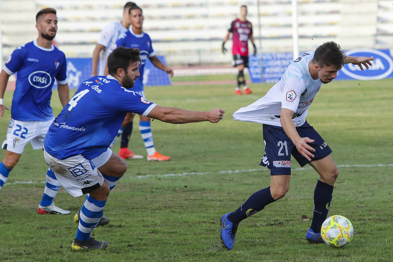 Fotos: El Yeclano se rinde en el minuto 90 (1-0)