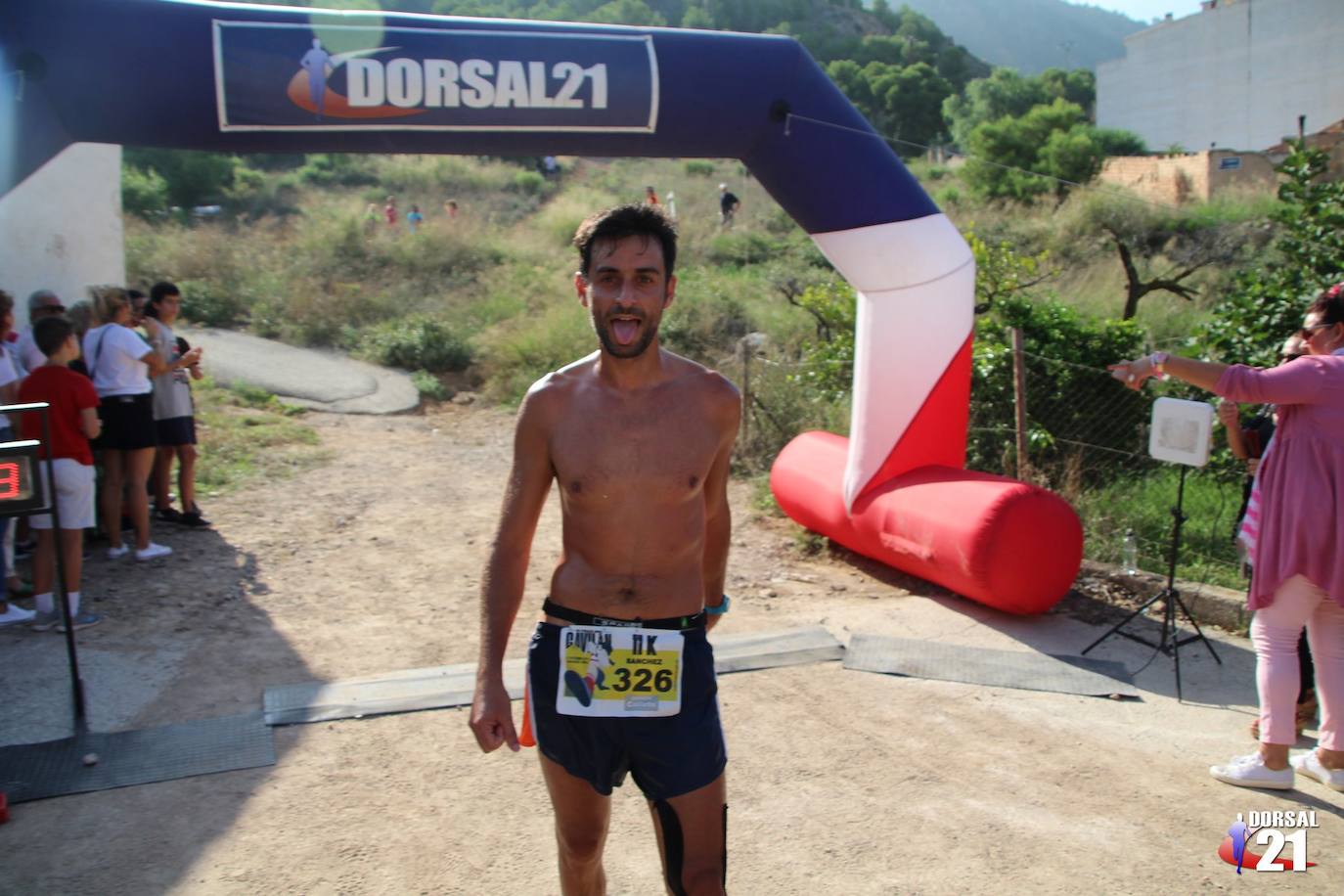 El atleta del Mobel Automenor Running Team Alfonso De Moya se lleva el VI Trail del Gavilán con un tiempo de 2:19:21 en los 22 kilómetros, por los 2:43:57 para su compañera de club Ana Isabel Cánovas