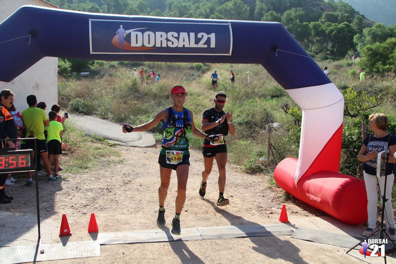 El atleta del Mobel Automenor Running Team Alfonso De Moya se lleva el VI Trail del Gavilán con un tiempo de 2:19:21 en los 22 kilómetros, por los 2:43:57 para su compañera de club Ana Isabel Cánovas