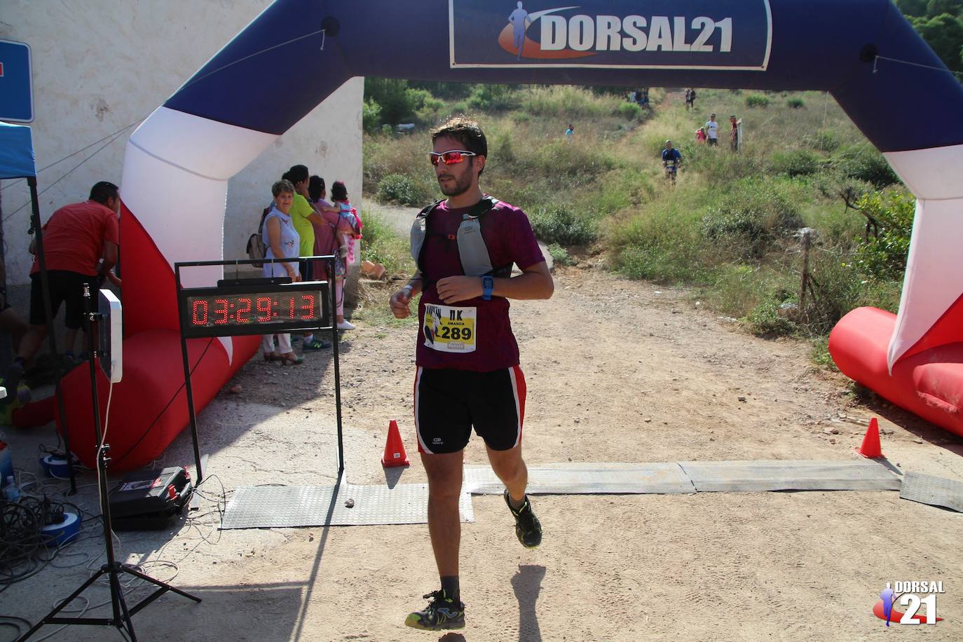 El atleta del Mobel Automenor Running Team Alfonso De Moya se lleva el VI Trail del Gavilán con un tiempo de 2:19:21 en los 22 kilómetros, por los 2:43:57 para su compañera de club Ana Isabel Cánovas