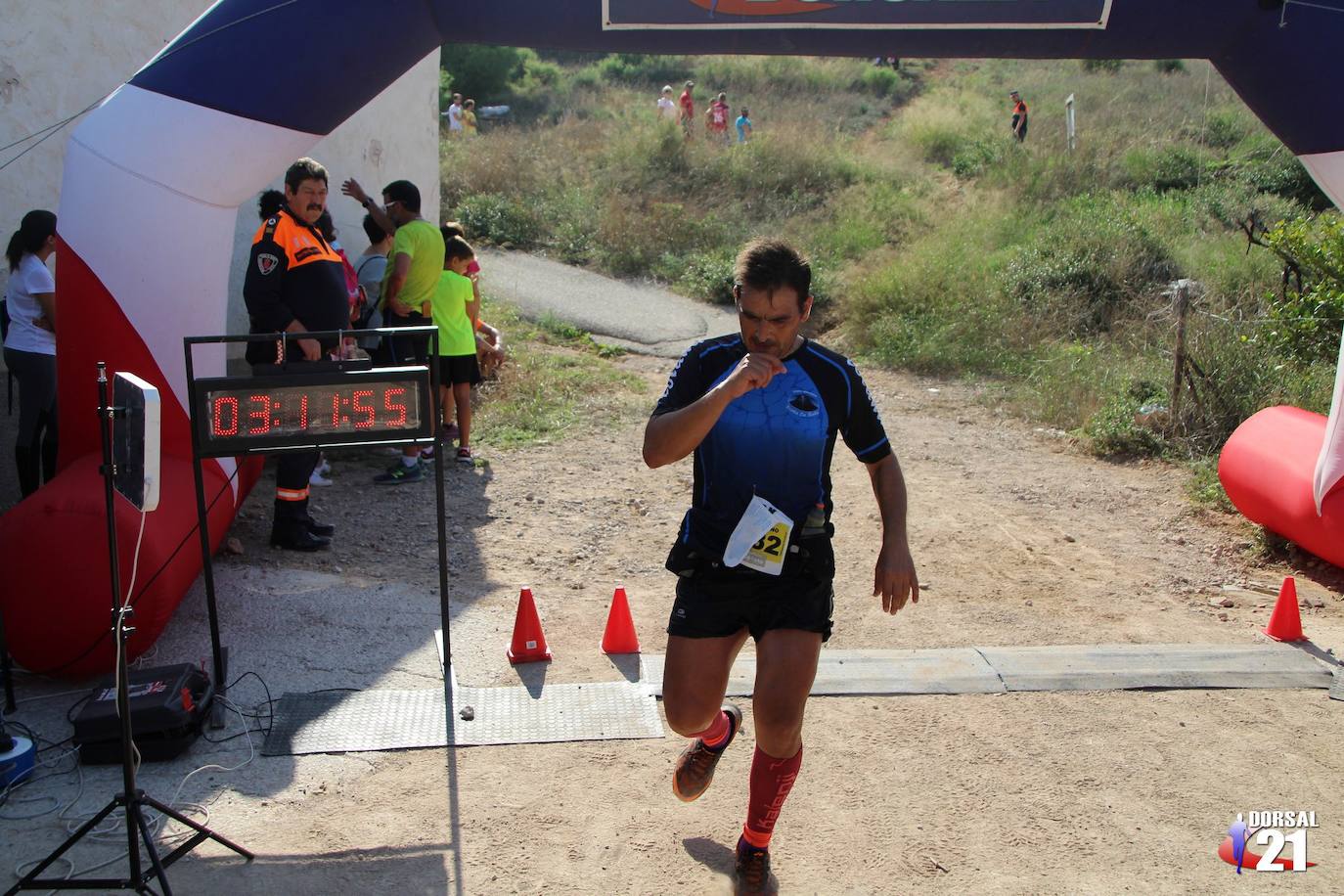 El atleta del Mobel Automenor Running Team Alfonso De Moya se lleva el VI Trail del Gavilán con un tiempo de 2:19:21 en los 22 kilómetros, por los 2:43:57 para su compañera de club Ana Isabel Cánovas