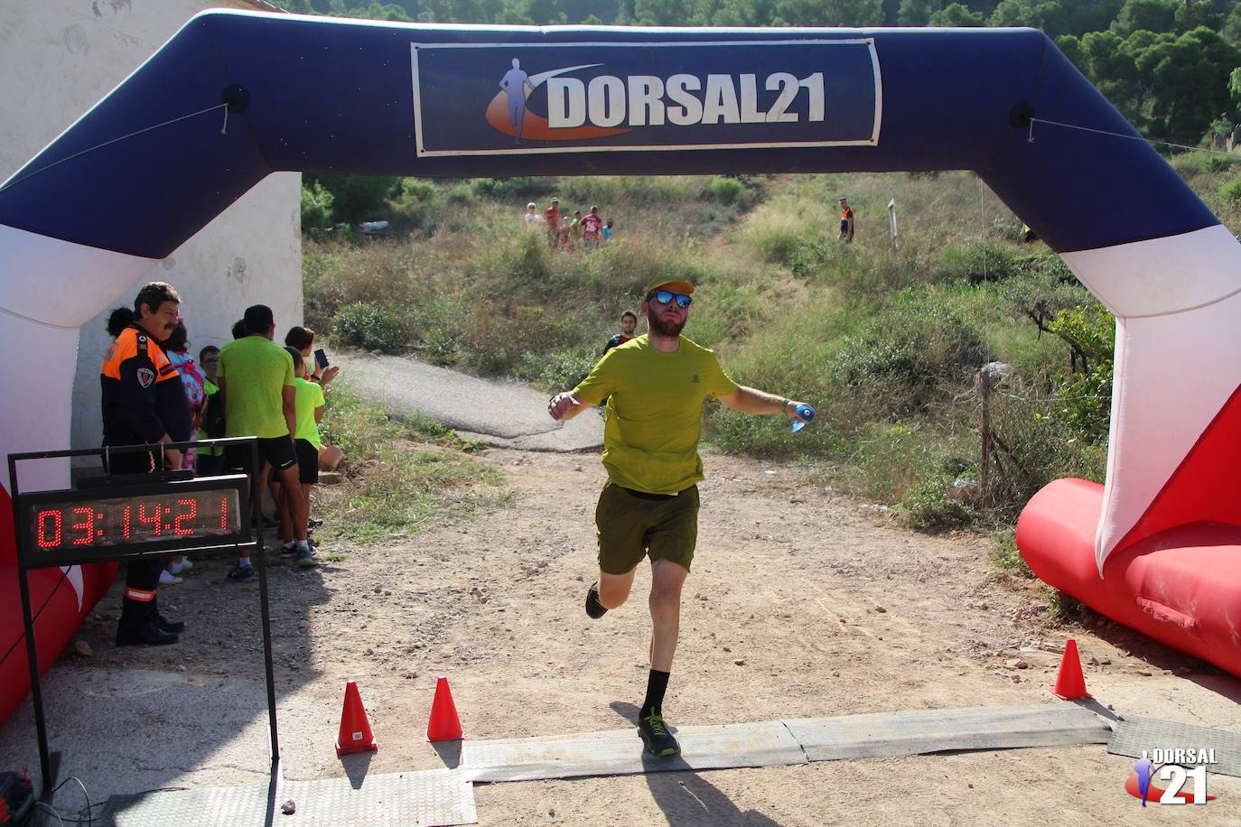 El atleta del Mobel Automenor Running Team Alfonso De Moya se lleva el VI Trail del Gavilán con un tiempo de 2:19:21 en los 22 kilómetros, por los 2:43:57 para su compañera de club Ana Isabel Cánovas