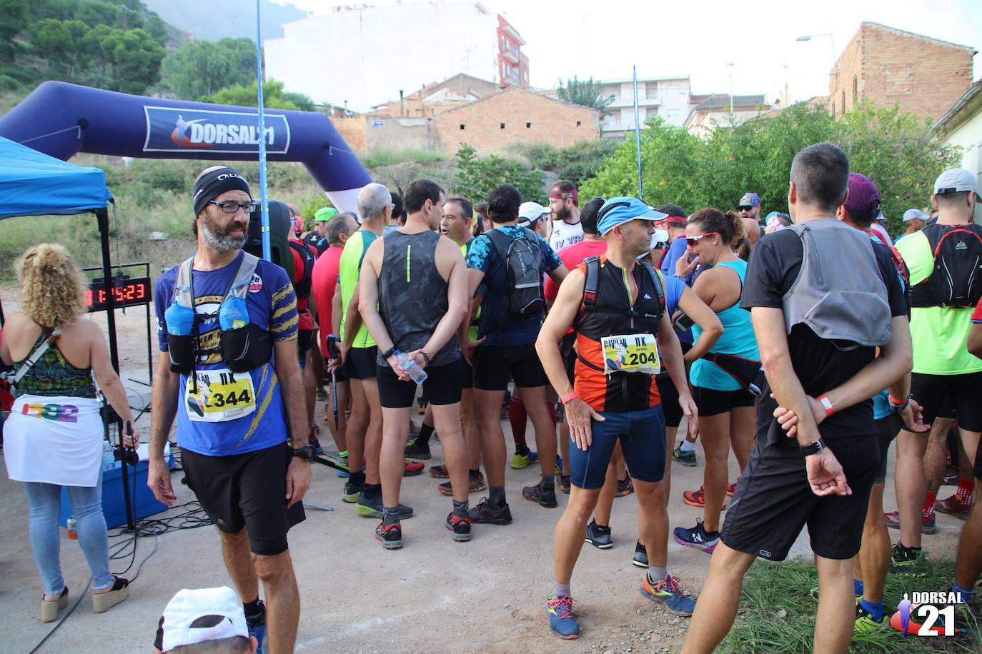 El atleta del Mobel Automenor Running Team Alfonso De Moya se lleva el VI Trail del Gavilán con un tiempo de 2:19:21 en los 22 kilómetros, por los 2:43:57 para su compañera de club Ana Isabel Cánovas