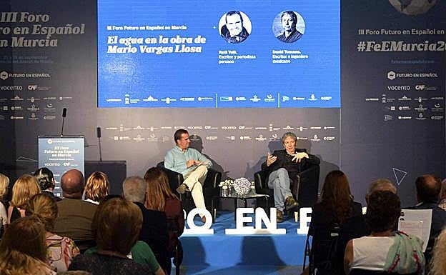 Patio de columnas del Palacio Almudí de Murcia, sede de la tercera edición de Futuro en Español, dedicada ayer a la figura de Mario Vargas Llosa. 