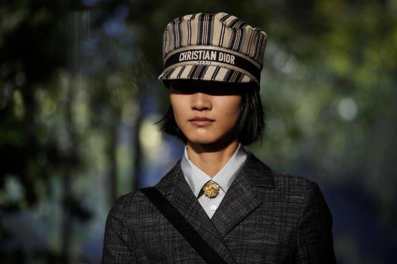 Dior inaugura la pasarela de la París Fashion Week con los diseños de Maria Grazia Chiuri de Primavera/Verano 2020