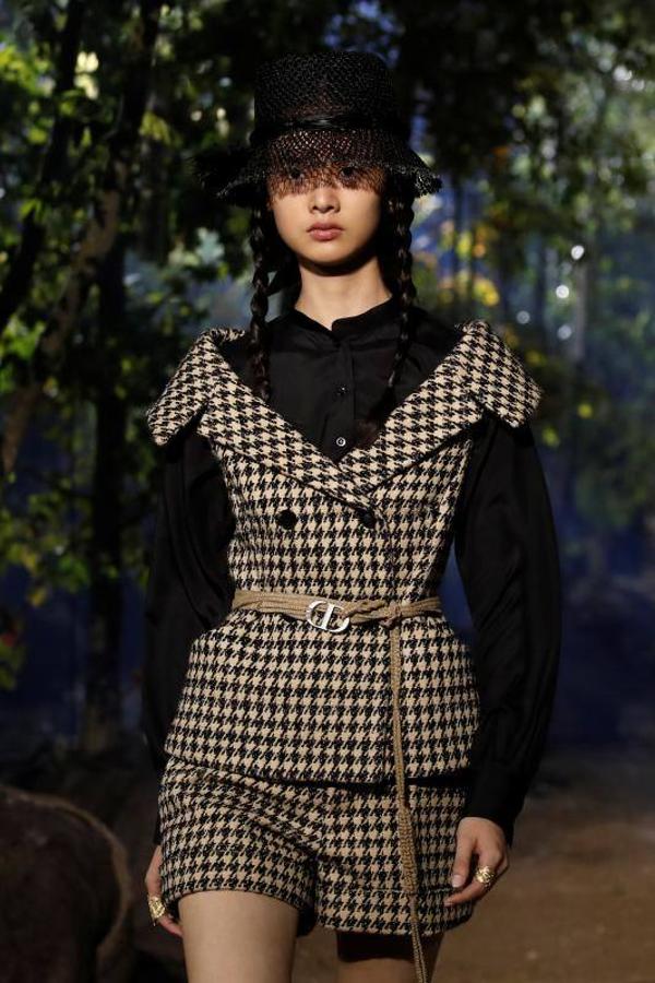 Dior inaugura la pasarela de la París Fashion Week con los diseños de Maria Grazia Chiuri de Primavera/Verano 2020