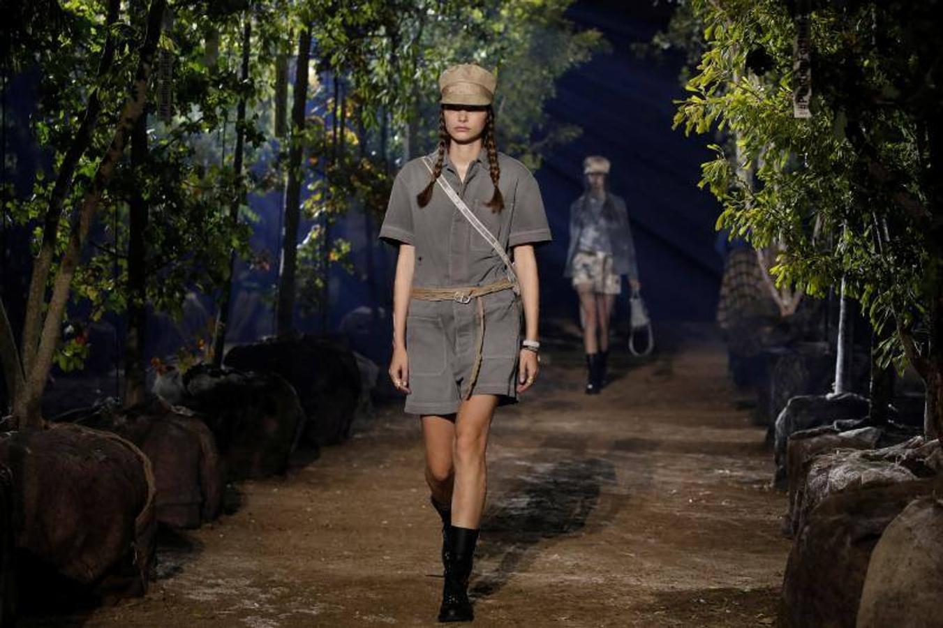 Dior inaugura la pasarela de la París Fashion Week con los diseños de Maria Grazia Chiuri de Primavera/Verano 2020