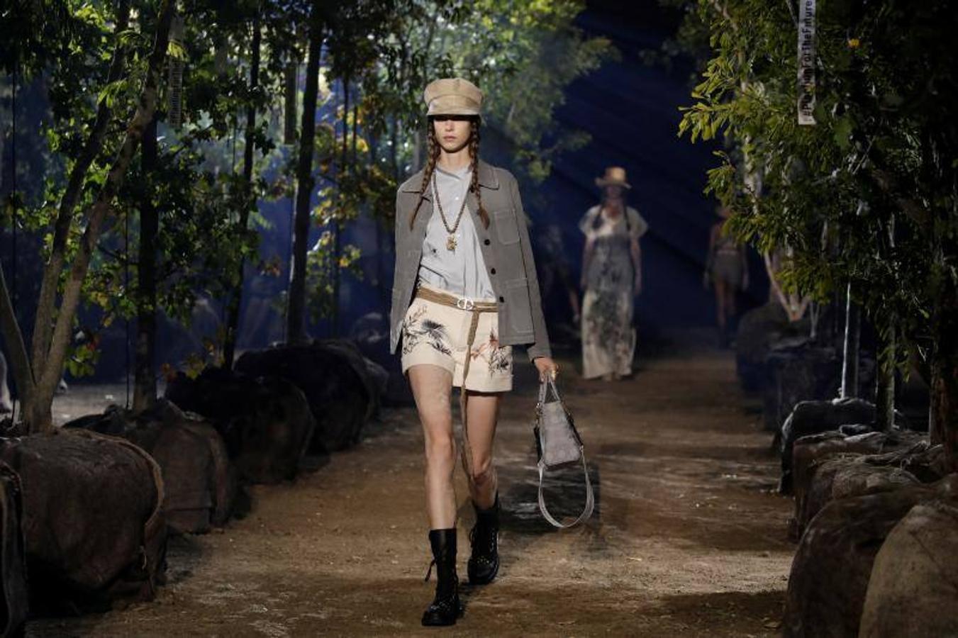 Dior inaugura la pasarela de la París Fashion Week con los diseños de Maria Grazia Chiuri de Primavera/Verano 2020