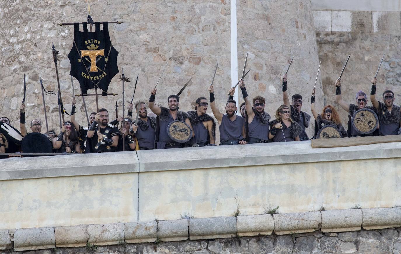 La Batalla entre carthagineses y romanos deleita a más de 5.000 personas, con una puesta en escena con más luchas cuerpo a cuerpo